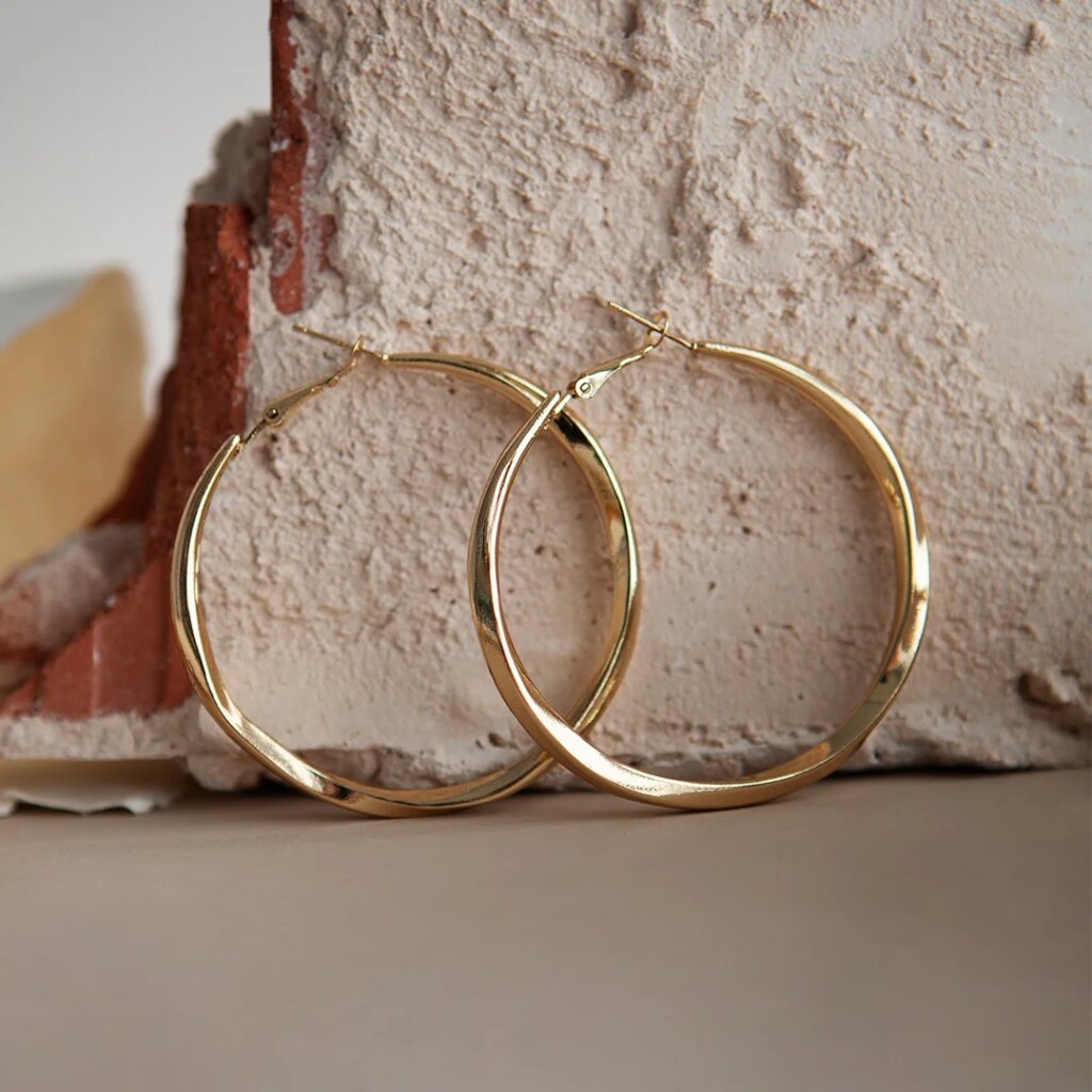 aesthetic-golden-hoop-earrings-assortment.jpg